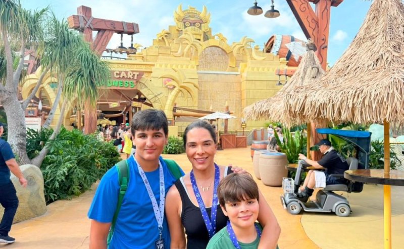 POLIANA MIRANDA E FILHOS NA DISNEY – FLÓRIDA/EUA